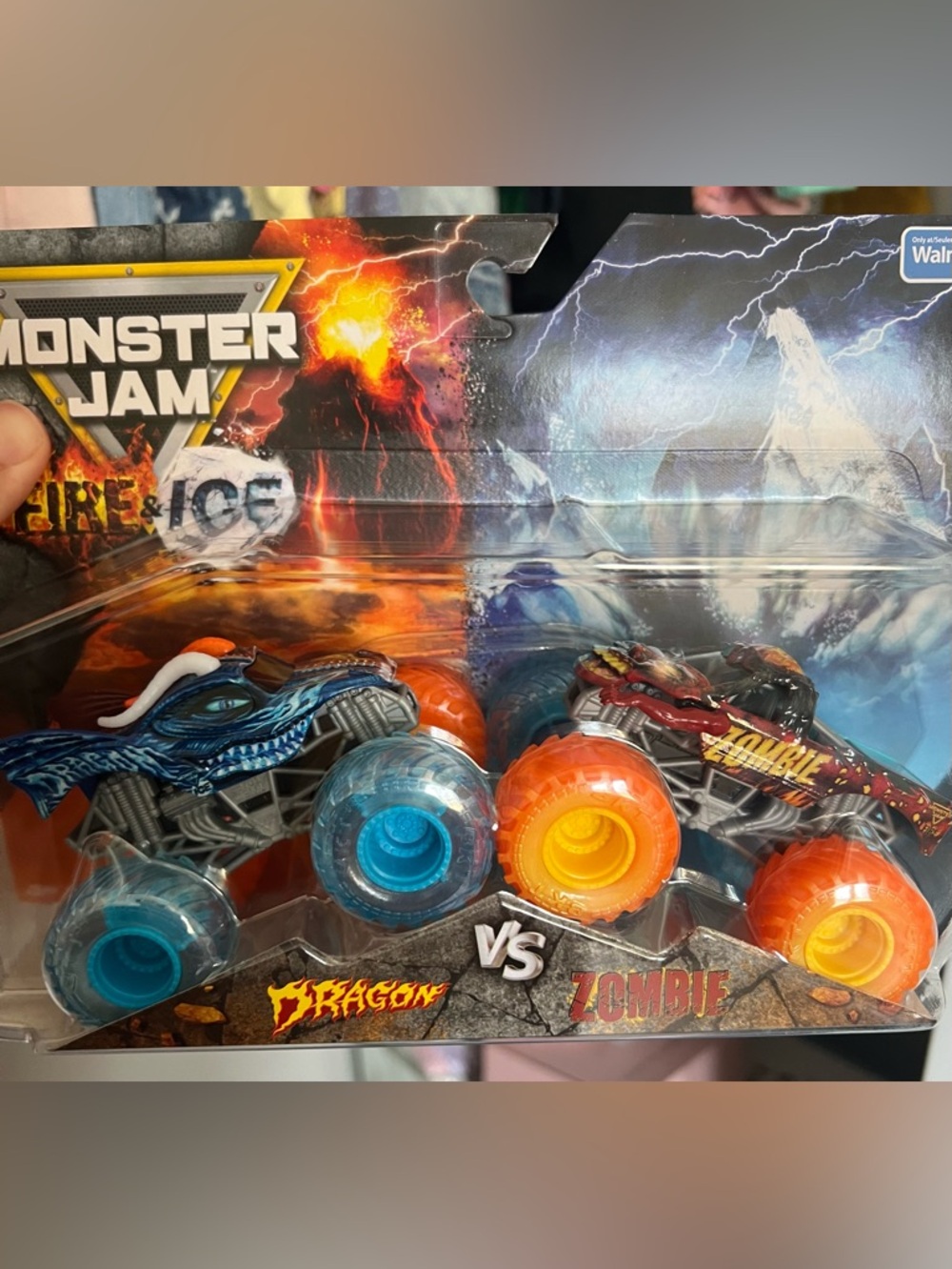 Fire & Ice Dragon vs Zombie 2-Pack Trucks - monster jam